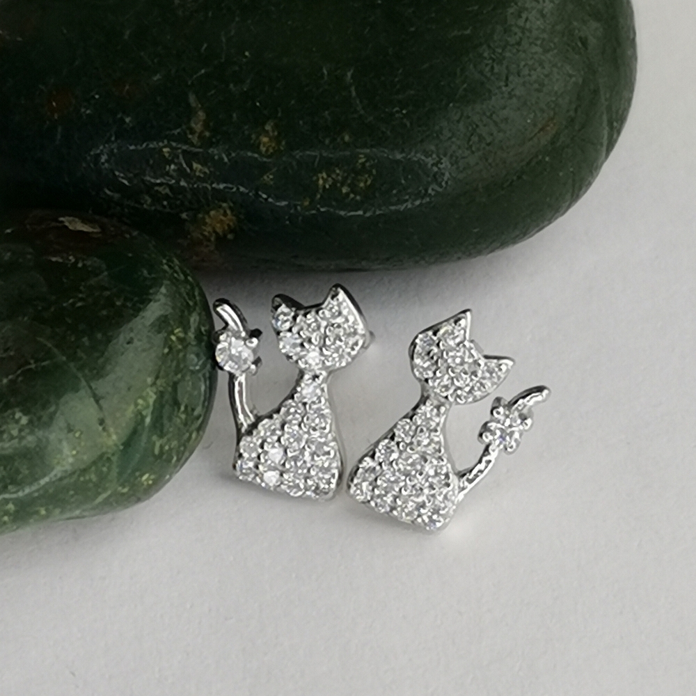 Two Small Cats CZ stud Earrings 🆕